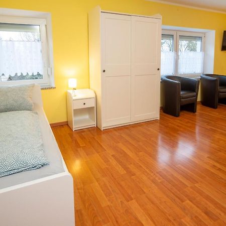 Monteur-/ Arbeiter-Apartment_ Wohnung 4 Memmingen Ngoại thất bức ảnh