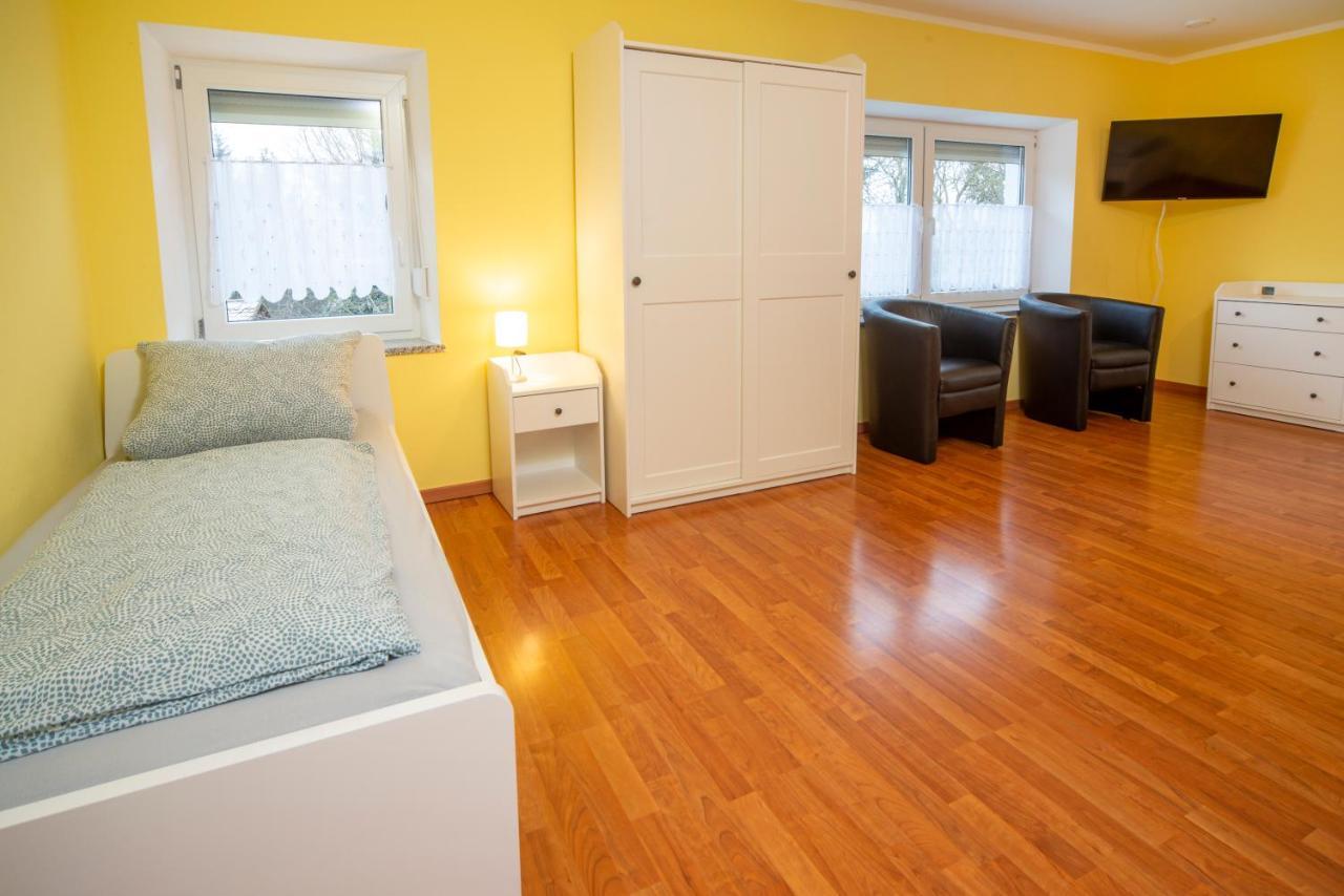 Monteur-/ Arbeiter-Apartment_ Wohnung 4 Memmingen Ngoại thất bức ảnh